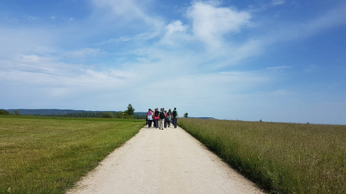 Vorbei am Chirsigarte Richtung Murenberghöhe
