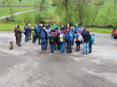 Besammlung beim Eingang des Schiessplatzes