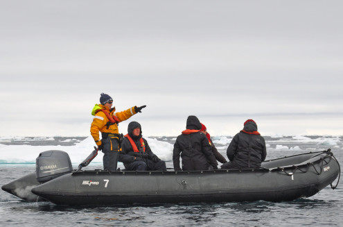 Mit dem Schlauchboot auf Entdeckungstour